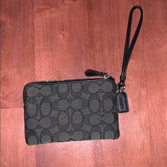 Coach wristlet - Picture 2 of 3
